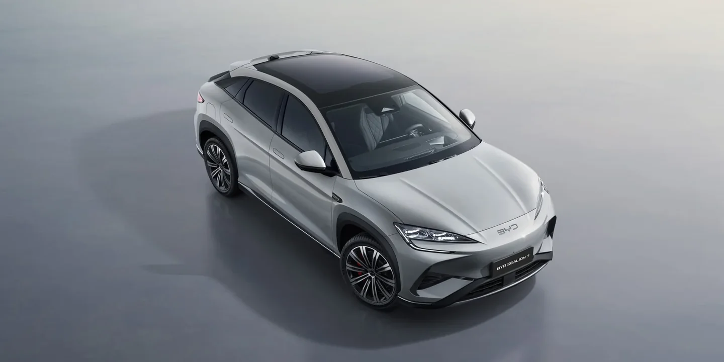 BYD SEALION 7 — иллюстрация модели